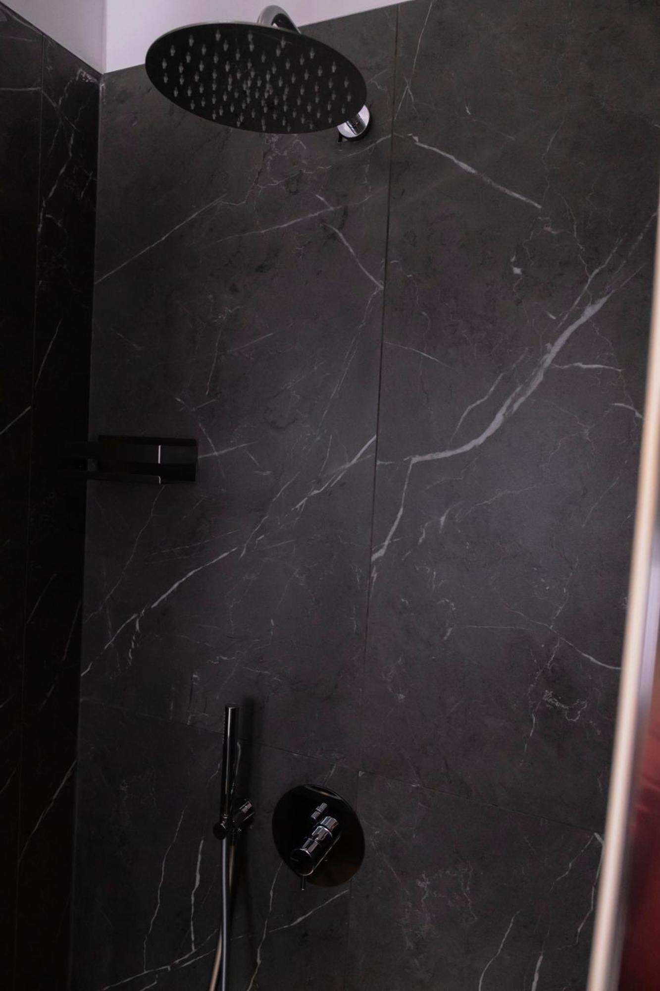 Barneys Design Apartment Taranto Eksteriør billede