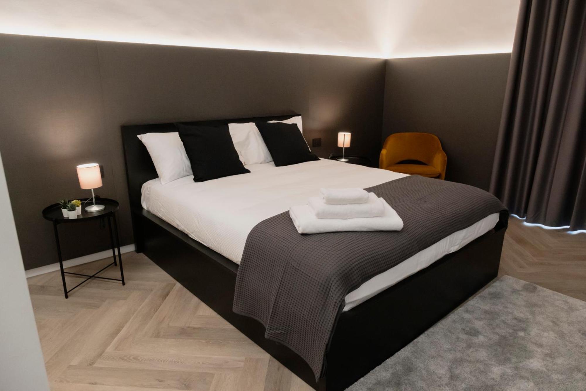 Barneys Design Apartment Taranto Eksteriør billede