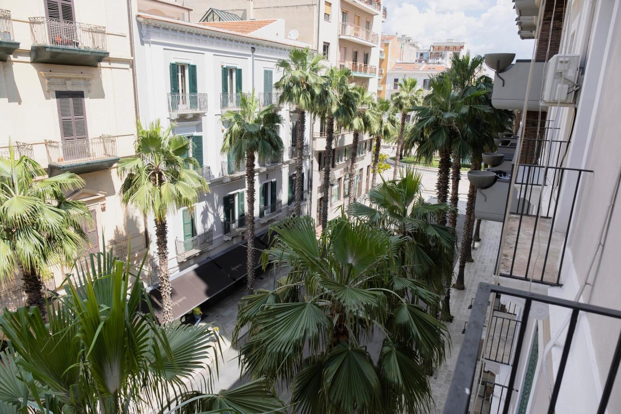 Barneys Design Apartment Taranto Eksteriør billede
